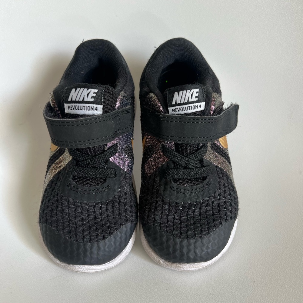 Nike toddler sneakers